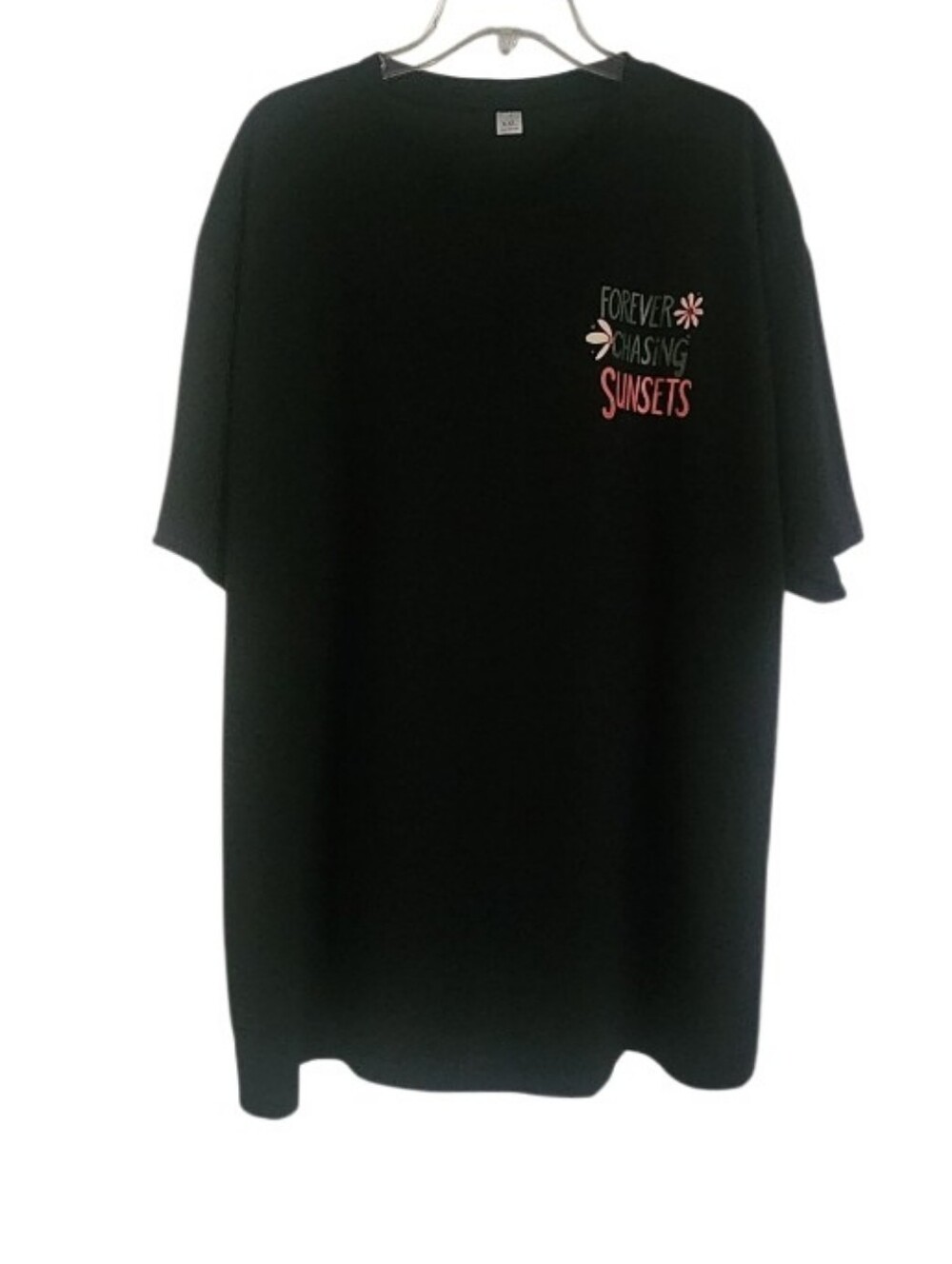 Black Graphic Tee - "Forever Chasing Sunsets" Sz Xxl